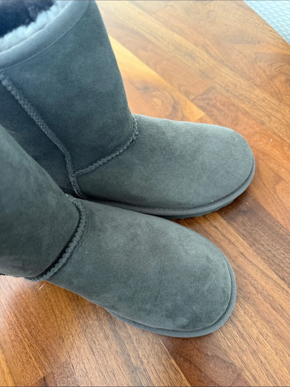 UGG Kids Short Shearling Boots - Gray